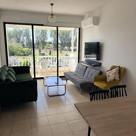 Apartment Marinas Harbour Court Budget 210 Paphos