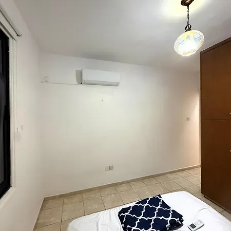 Apartment Marinas Harbour Court Budget 210