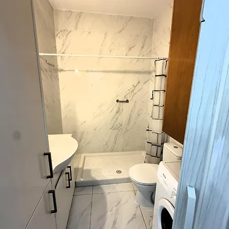 Marinas Harbour Court Budget 210 Apartment