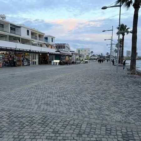Marinas Harbour Court Budget 210 *